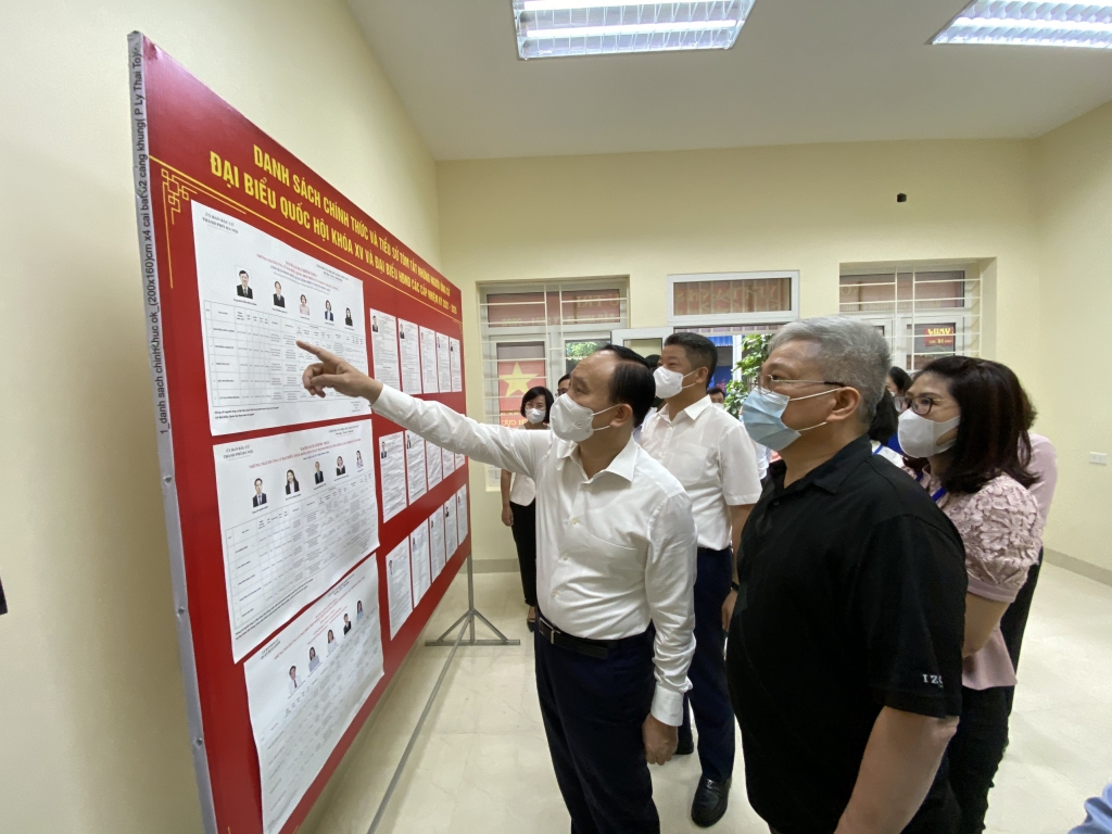 Quận Hoàn Kiếm cần thể hiện vai trò mẫu mực trong công tác bầu cử và phòng, chống dịch